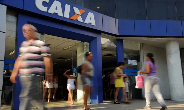 Início do expediente bancário será antecipado, garantindo o mínimo de 3 horas de atendimento presencial ao público (Foto: Tânia Rêgo/Agência Brasil)