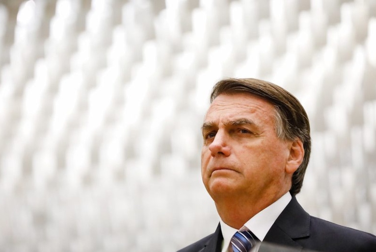 O ex-presidente, hoje inelegível, optou pela garantia processual de manter o silêncio. Contudo, as redes não perdoaram. 'Atestado de culpa' - Foto: Alan Santos/PR