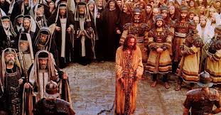 Em um esforço final para liberar Jesus, Pilatos ofereceu que o prisioneiro Barrabás fosse crucificado e Jesus liberado, mas sem sucesso. Ilustração Google
