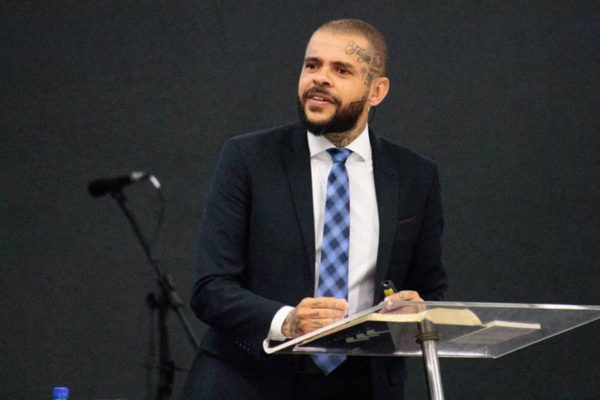 Pastor pediu a Deus em 2003, que arrebentasse a mandíbula de Lula e adoecesse ministros do STF, agora diz ter se arrependido do que disse e de ter apoiado Bolsonaro — Foto: Reprodução