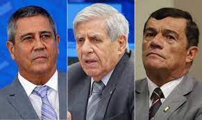 Braga Netto, Augusto Heleno e Paulo Sérgio Nogueira são investigados por tentativa de golpe. O tribunal de honra não avalia se houve a prática de um crime, mas sim se as condutas dos acusados os tornam indignos de continuar no oficialato. — Foto: Adriano Machado / Reuters
