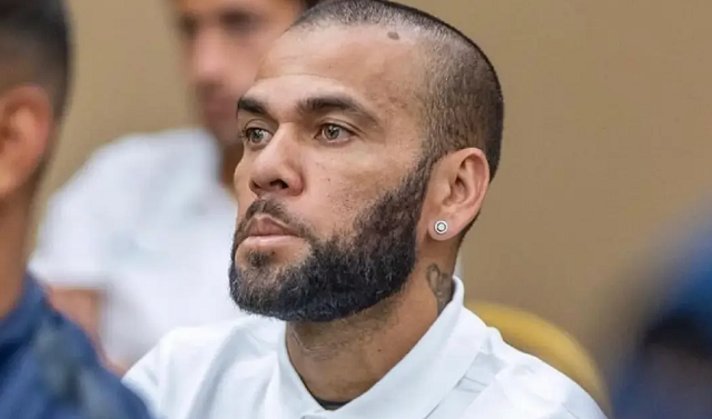Daniel Alves mudou a sua versão dos fatos (Foto: Divulgação)