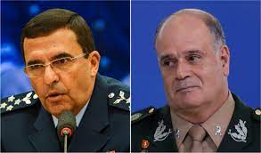 Os ex-comandantes das Forças Armadas Baptista Júnior e Freire Gomes — Foto: Arte O GLOBO