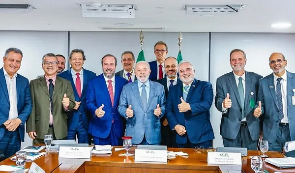Jean Paul Prates (lado direito de Lula) comentou sobre reunião estratégica (Foto: Reprodução/Instagram)