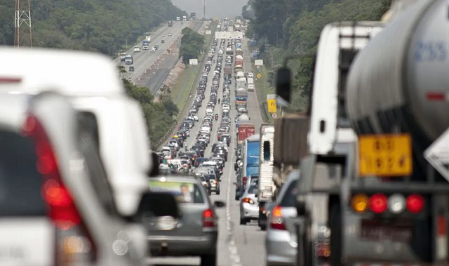 Desde 2020, o seguro, que paga vítimas de acidentes no trânsito, deixou de ser cobrado (Foto: Agência Brasil)