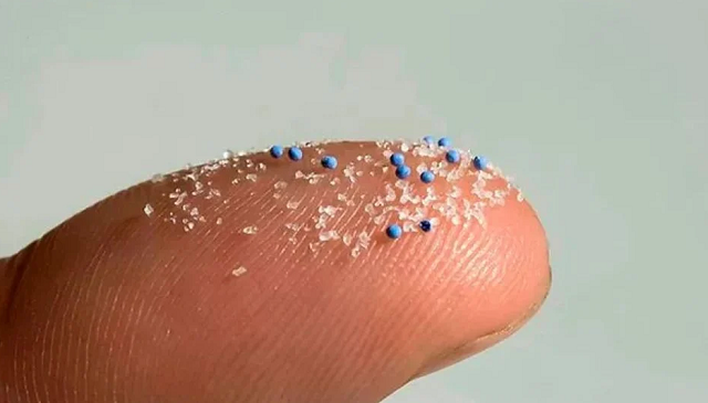 Partículas de microplástico são o foco de novo estudo na Universidade do Novo México (Foto: Reprodução)