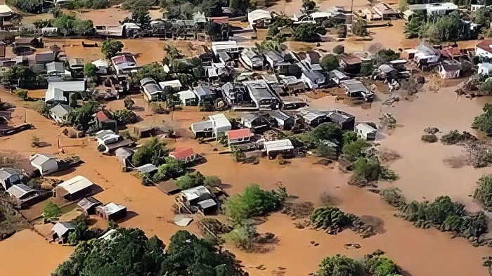 O estado registra cerca de 65 mil desabrigados e 581 mil desalojados, após a catástrofe climática que se abateu sobre os gaúchos. Créditos: Marinha do Brasil/RS