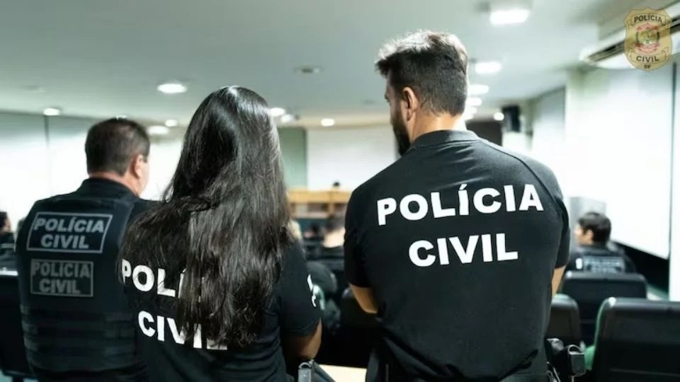 Sujeito de 61 anos é acusado de ter aliciado e abusado de dezenas de adolescentes; pena pode ultrapassar 100 anos. Créditos: Divulgação/PCDF