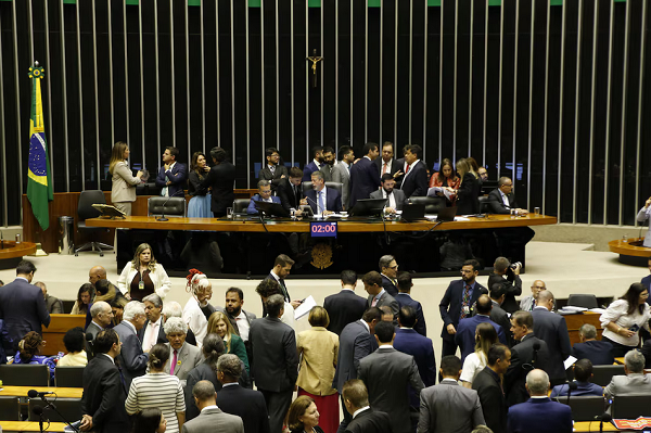 Projeto de lei que teve tramitação de urgência aprovada pela Câmara dos Deputados quer equiparar a pena para quem realiza aborto à do crime de homicídio simples (Foto: Wilton Junior/Estadão)