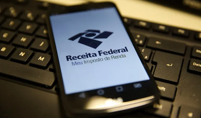 O pagamento da restituição é realizado na conta bancária informada na declaração (Foto: Marcello Casal Jr/Agência Brasil)