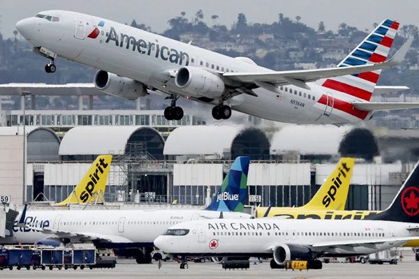 Problemas similares afetaram os aeroportos de Berlim, na Alemanha, Amesterdã-Schiphol, nos Países Baixos, Hong Kong, assim como todos os aeroportos na Espanha (Foto: AFP)