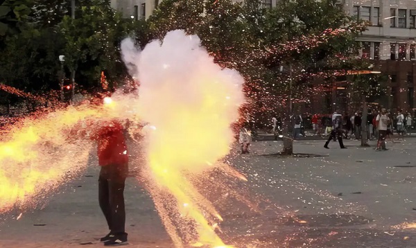 Profissional foi atingido por rojão durante manifestação em 2014 - Foto: Reprodução