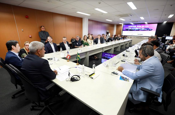 Parceria firmada entre o Governo do Estado e a montadora chinesa BYD (Foto: Secom BA e Ascom Saeb)