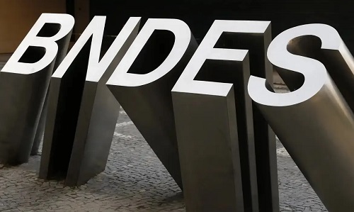 Após 12 anos, BNDES abre concurso para nível superior - Foto: Ferando Frazão / Agência Brasil