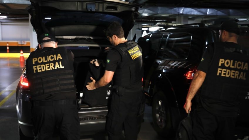 Entre os alvos de mandados de busca está o secretário estadual de Transportes do Rio, Washington Reis, e a secretária de Saúde do município de Duque de Caxias - Divulgação