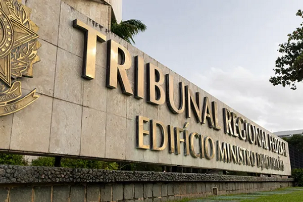 Os candidatos precisam ter nível superior, inclusive para cargos de técnico judiciário (Foto: Divisão de Comunicação Social do TRF5/Reprodução)