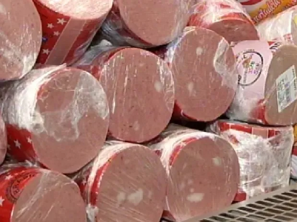 Mortadela é um dos vetores da doença (Foto: Reprodução/TV Tem)