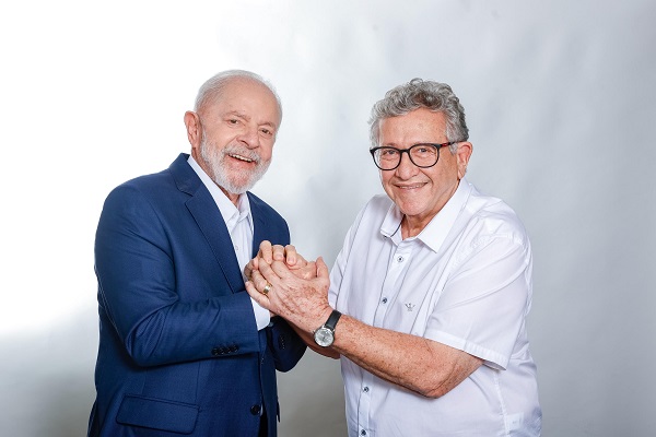 O presidente Lula e o candidato do presidente para prefeito de Camaçarí, Luiz Caetano. Foto: Assessoria