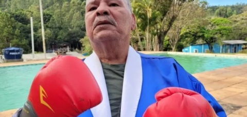 Destaque entre os pesos-pesados, ele tem um título mundial e enfrentou na carreira Evander Holyfield e George Foreman. Foto: Reprodução
