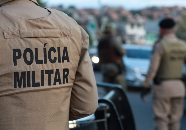 O efetivo inclui equipes das polícias Militar, Civil e Técnica, além do Corpo de Bombeiros (Foto: Feijão Almeida/GOVBA)