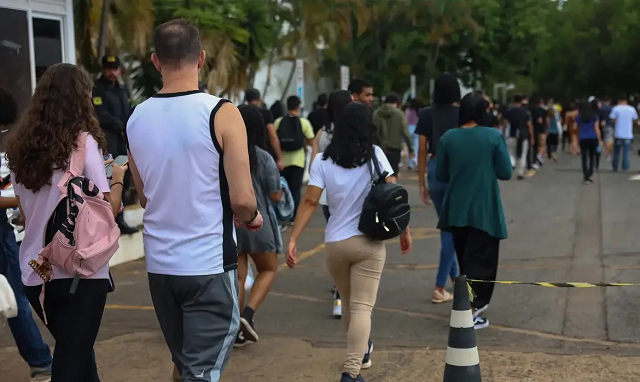 Pedido deve ser feito na página do Participante na internet até 23h59 (Foto: Jose Cruz/Agência Brasil)