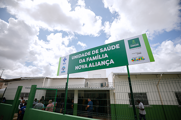 Na sede, estão fechadas nove unidades, estão com funcionamento parcial apenas 15 e funcionando normalmente apenas duas unidades (Foto: Jean Victor)
