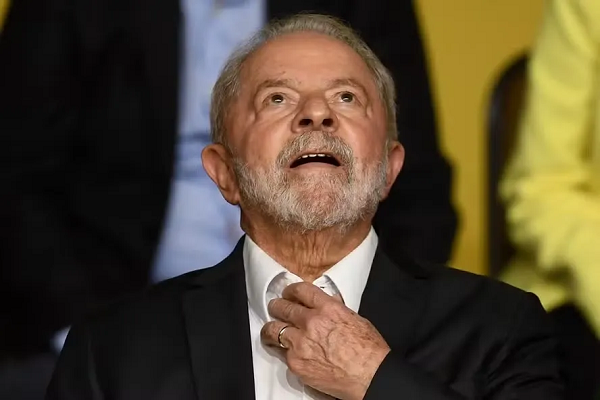 Presidente segue internado (Foto: AFP/EVARISTO SA)