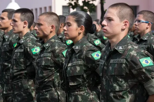 Até então, o alistamento aos 18 anos era exclusivo para homens (Foto: Reprodução/ESPECEX)
