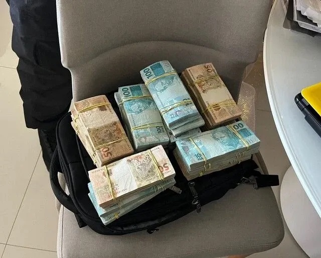 ´PF cumpriu 17 mandados de prisão e 43 de busca e apreensão na primeira fase da Overclean. | Divulgação/Polícia Federal PF cumpriu 17 mandados de prisão e 43 de busca e apreensão na primeira fase da Overclean. / Divulgação/Polícia Federal
