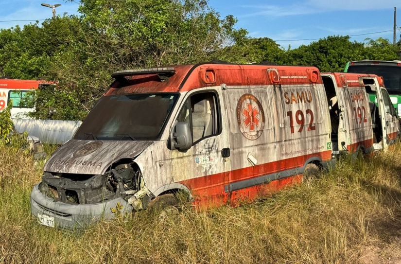 Ambulâncias do SAMU, que deveriam estar salvando vidas, foram transformadas em sucata por falta de manutenção. - Foto: Divulgação