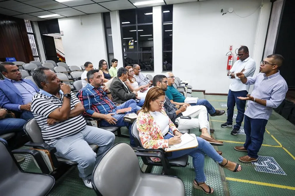 SOS Educação foi criado com visão de tomar as providencias emergências nas escolas municipais (Foto: Patrick Abreu)