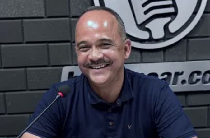 O ex-prefeito Elinaldo Araújo - Divulgação