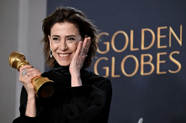 Fernanda Torres é a primeira atriz brasileira a vencer o Globo de Ouro (Foto: Reprodução)