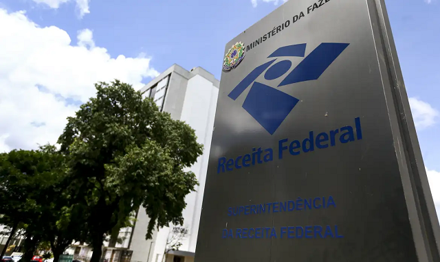 Superintendência da Receita Federal, em Brasília (Foto: © Marcelo Camargo/Agência Brasil)