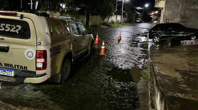 Gal ainda tentou fugir, mas foi alcançada e executada na rua (Foto: Reprodução/Giro Ipiaú)