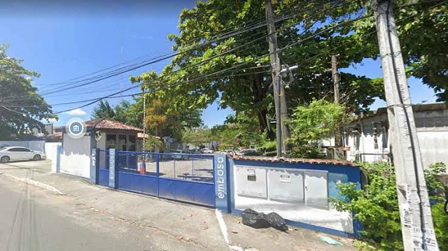 Embasa continua com sucessivas denúncias sobre a a destruição de pavimentação e abertura de crateras que não são cobertas (Foto: Reprodução/Google Maps) Embasa continua com sucessivas denúncias sobre a a destruição de pavimentação e abertura de crateras que não são cobertas (Foto: Reprodução/Google Maps)