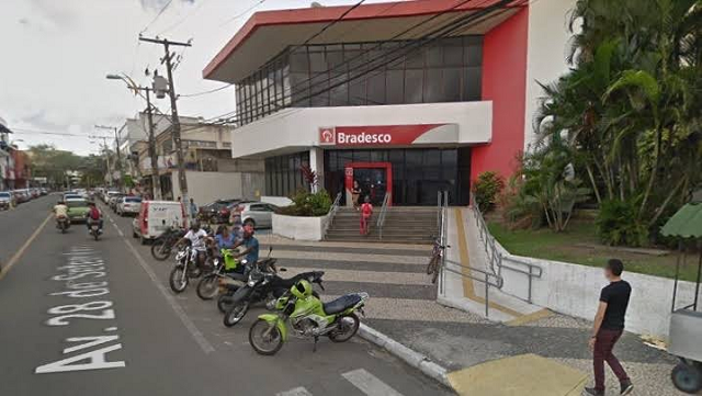 Banco Bradesco em Camaçari (Foto: Google Maps)