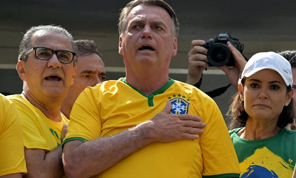 Ex-presidente Jair Bolsonaro naAvenida Paulista, em São Paulo (Foto: NELSON ALMEIDA/AFP)
