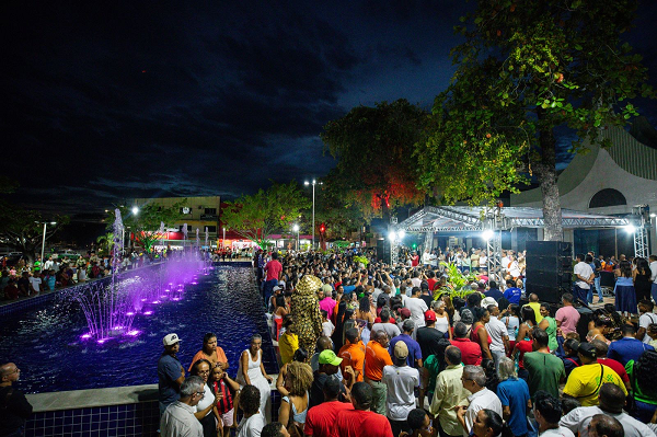 Prefeitura Municipal inaugurou a nova estrutura da Praça Desembargador Montenegro, com a presença de autoridades municipais, atrações culturais e populares (Foto: Divulgação)