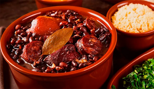 Mulher preparou a feijoada por 'curiosidade' (Foto: Reprodução)