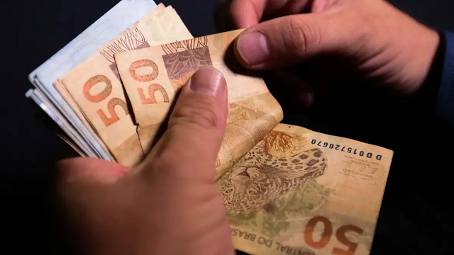 Salário deve passar por reajuste em 2026 (Foto: Marcello Casal Jr./Agência Brasil) Salário deve passar por reajuste em 2026 (Foto: Marcello Casal Jr./Agência Brasil)