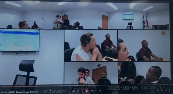 Advogado foi salvo de engasgo durante audiência (Foto: Reprodução) Advogado foi salvo de engasgo durante audiência (Foto: Reprodução)