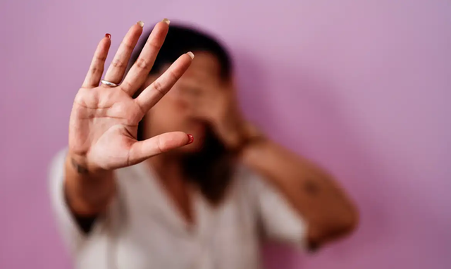 Violência contra a mulher, criança e adolescente (Foto: Freepick)