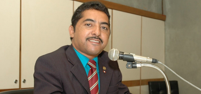 Deputado estadual Roberto Carlos (PDT) foi denunciado hoje (13) pelo Tribunal de Justiça no âmbito da operação Detalhes (Foto: Reprodução) Deputado estadual Roberto Carlos (PDT) foi denunciado hoje (13) pelo Tribunal de Justiça no âmbito da operação Detalhes (Foto: Reprodução)