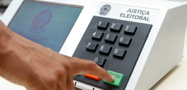 A exceção ocorre apenas em casos de flagrante delito e ainda se houver sentença criminal condenatória por crime inafiançável ou desrespeito a salvo-conduto (Foto: Reprodução) A exceção ocorre apenas em casos de flagrante delito e ainda se houver sentença criminal condenatória por crime inafiançável ou desrespeito a salvo-conduto (Foto: Reprodução)