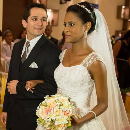 Fernanda e Vanclecio se casaram em março de 2015 (Foto: Reprodução Facebook) Fernanda e Vanclecio se casaram em março de 2015 (Foto: Reprodução Facebook)