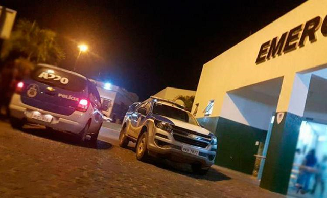 Homens foram levados ao Hospital Municipal de Simões Filho onde estão internados (Foto: Reprodução) Homens foram levados ao Hospital Municipal de Simões Filho onde estão internados (Foto: Reprodução)