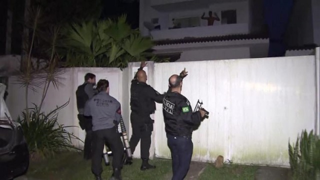 Cinco pessoas envolvidas no esquema fraudulento já foram presas (Foto: Reprodução) Cinco pessoas envolvidas no esquema fraudulento já foram presas (Foto: Reprodução)