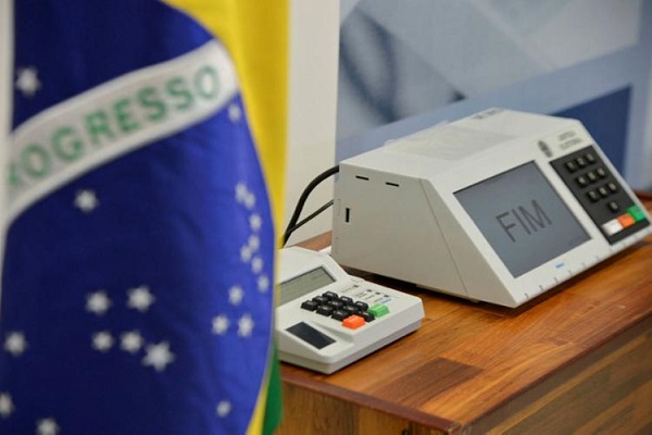 Foram avaliados como inaptos ao pleito eleitoral na Bahia 79 candidatos, ou 6,62% do total (Fotos: Nelson Jr. | TSE e Adilton Venegeroles | Ag. A TARDE) Foram avaliados como inaptos ao pleito eleitoral na Bahia 79 candidatos, ou 6,62% do total (Fotos: Nelson Jr. | TSE e Adilton Venegeroles | Ag. A TARDE)