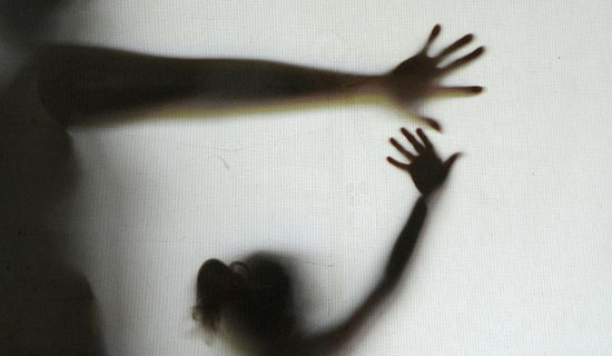 A suspeita agora é que a garota esteja grávida (Foto: Reprodução) A suspeita agora é que a garota esteja grávida (Foto: Reprodução)